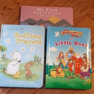 ⭐ 🛍 2/$20 Set of children's religious books